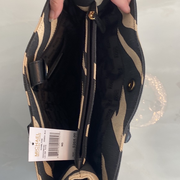 NWT Michael Kors Hamilton zebra large tote. - Picture 11 of 16